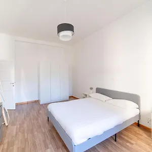 Hbhall Residenze Darsena Apartment