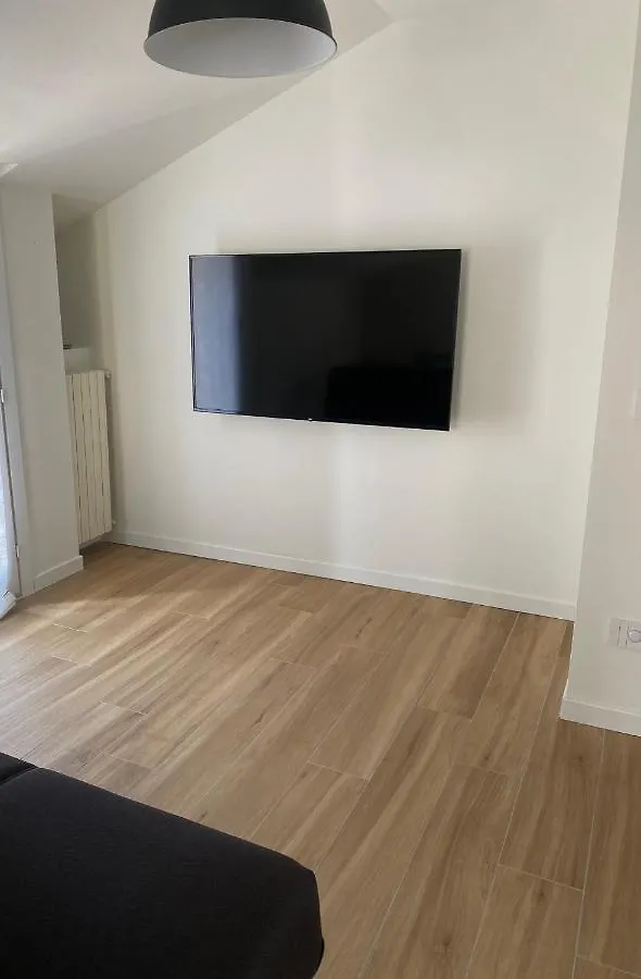 E.G. House Apartment Milan Italy